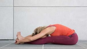 ejercicios de yoga para adelgazar el estómago